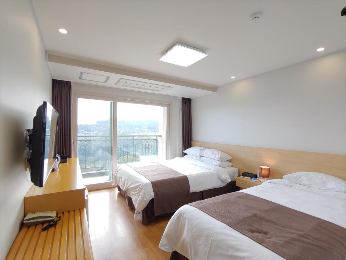 Jeju Lavender Hotel Seogwipo-stad Buitenkant foto
