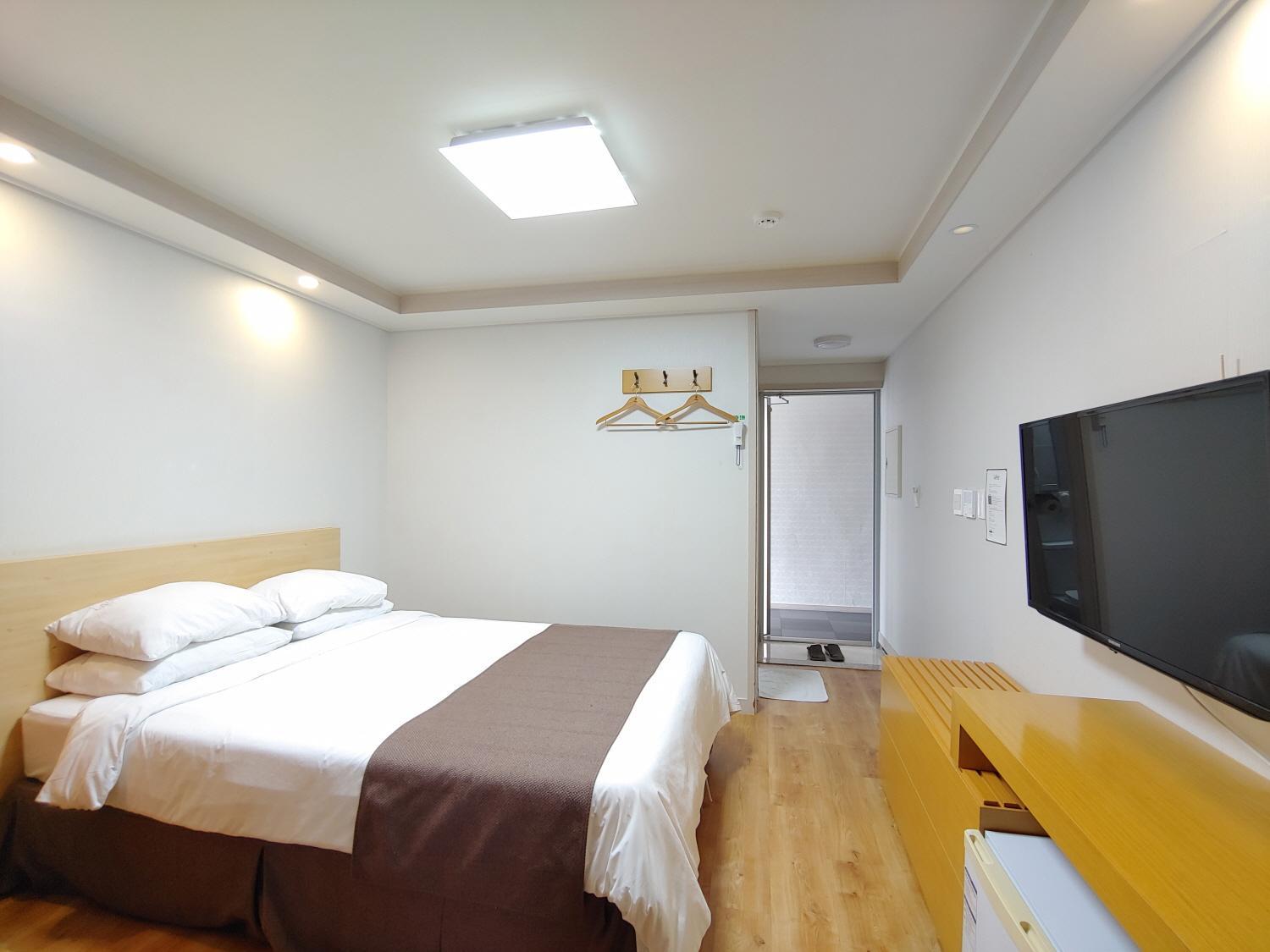 Jeju Lavender Hotel Seogwipo-stad Buitenkant foto