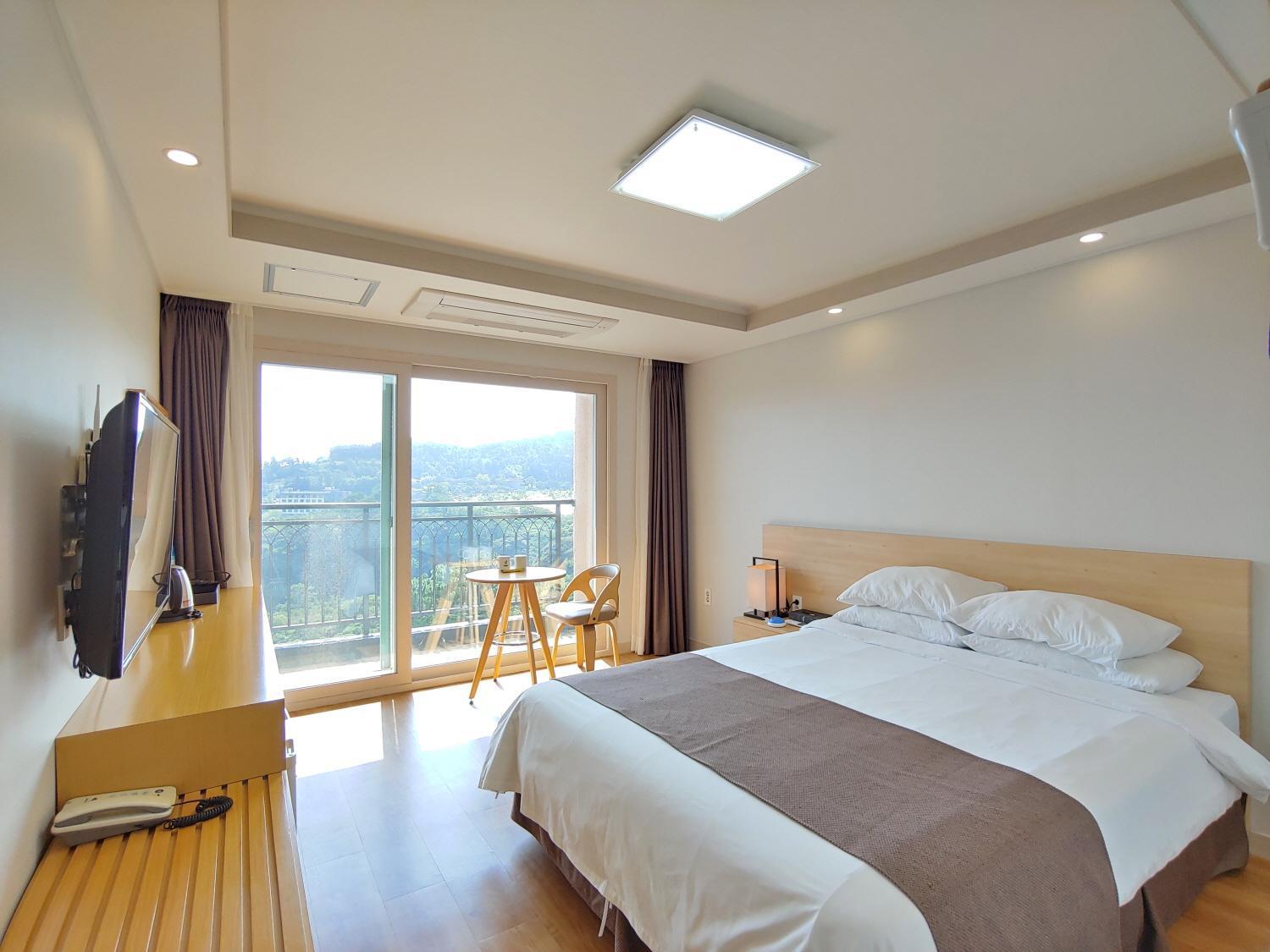Jeju Lavender Hotel Seogwipo-stad Buitenkant foto